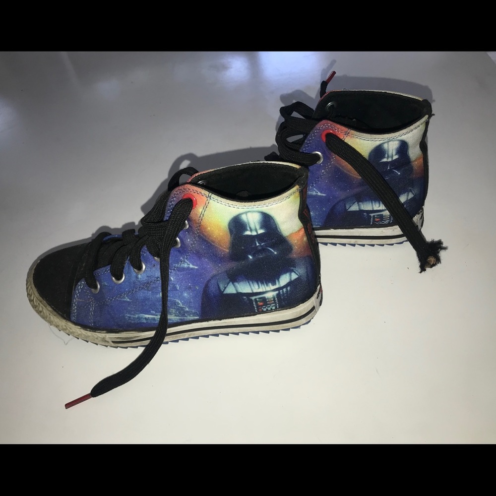 Star Wars “jagged” Darth Vader high-top sneaker - Picture 2 of 6